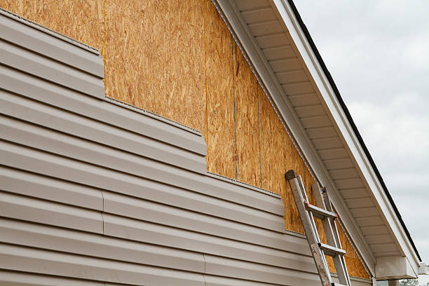 24/7 Emergency Siding experts in Clinton, IN